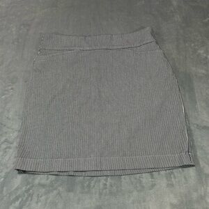 Talbots Black and White Striped Mini Skirt-size 6P Academia